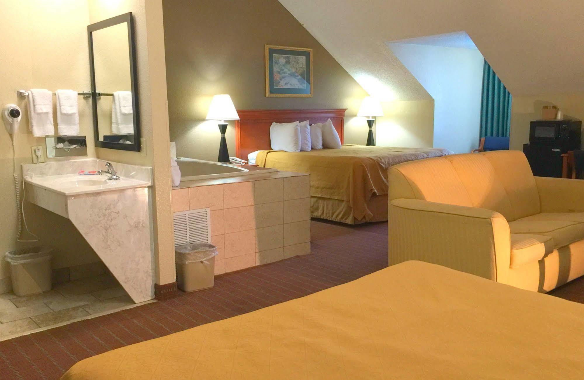 Econo Lodge Inn & Suites At The Convention Center Gatlinburg Buitenkant foto