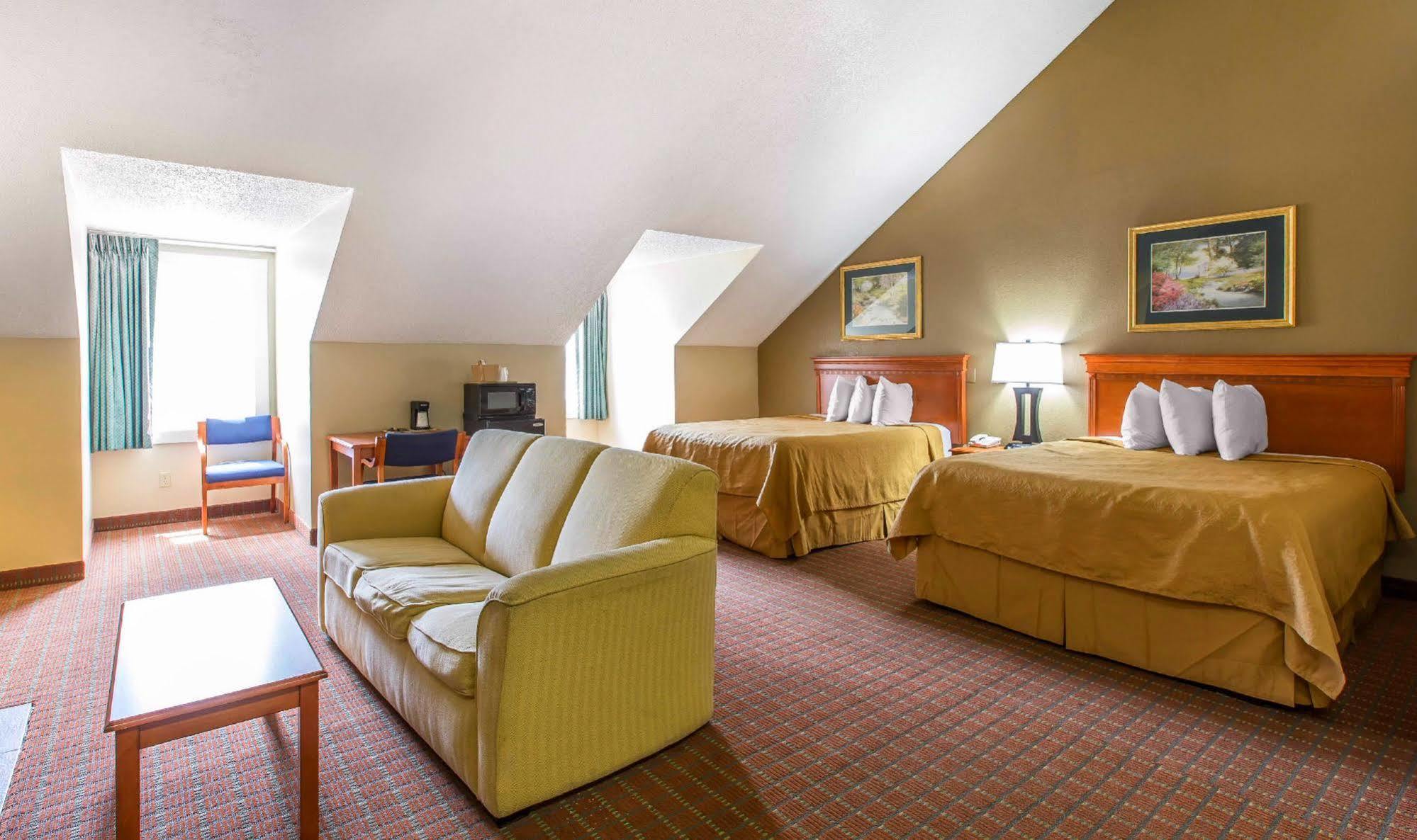 Econo Lodge Inn & Suites At The Convention Center Gatlinburg Buitenkant foto